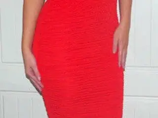 BodyCoon. mulig.for cold-shoulder stroppe.Str:36