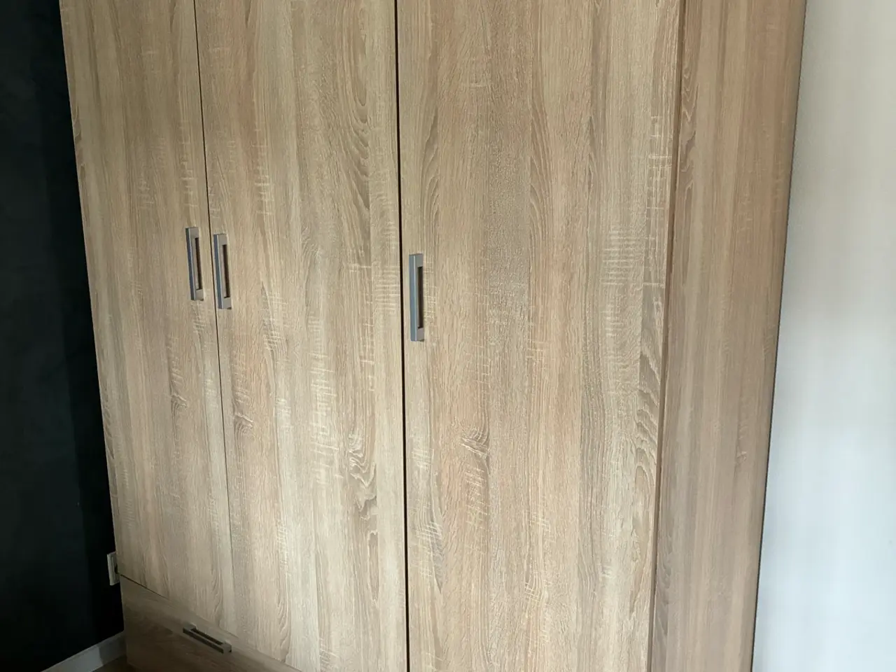 Billede 1 - Ellested Garderobeskab Eg kr 800,00