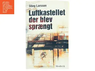 Luftkastellet Der Blev Spraengt (af Stieg Larsson) [Imported] [Paperback] (Danish) (Millennium, 3. Bind) af Stieg Larsson (Bog)