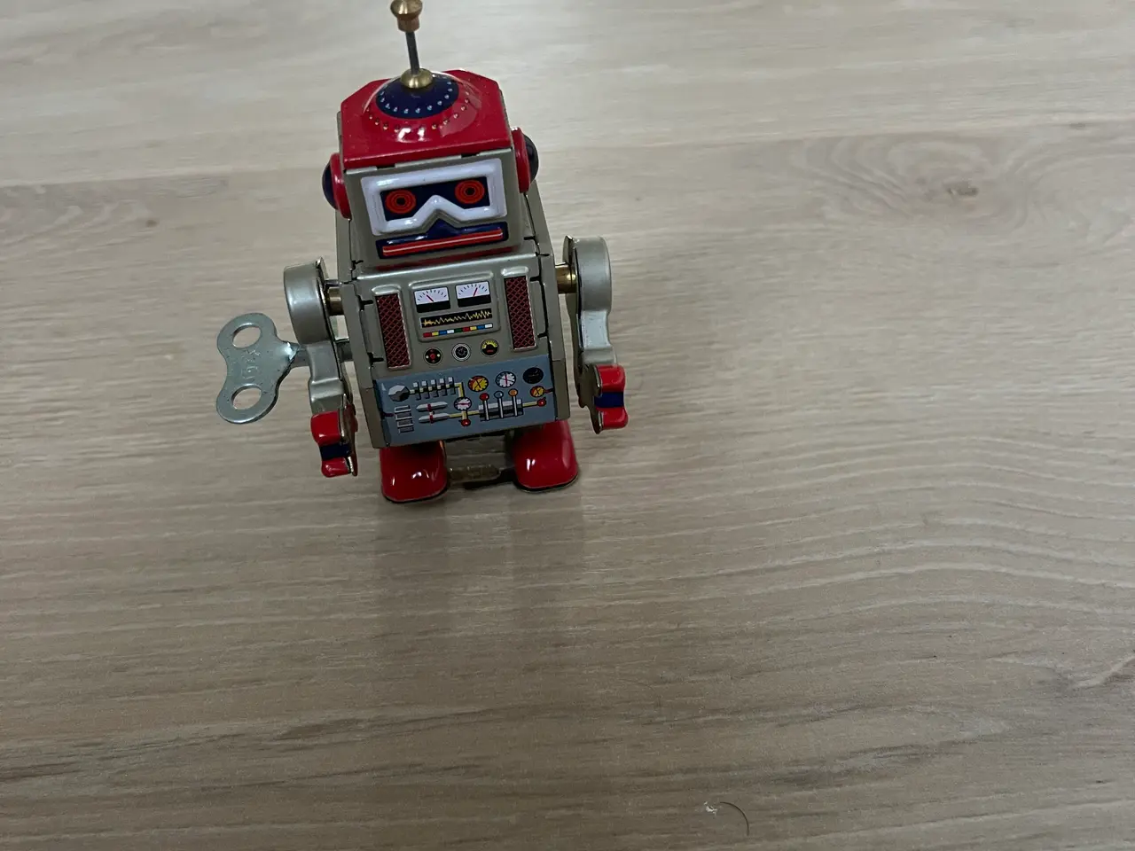 Billede 5 - Tin robot med optræk