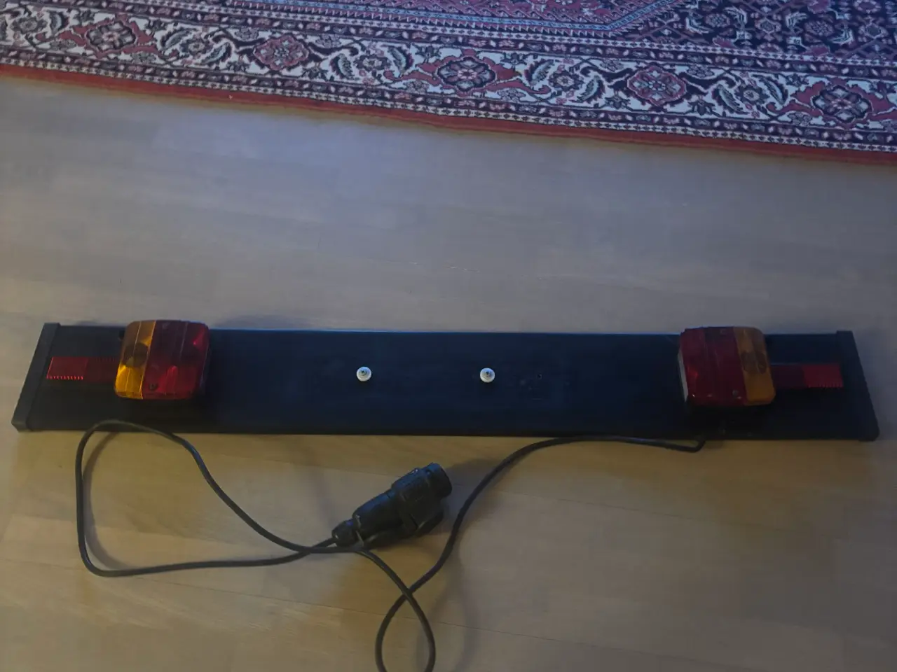 Billede 2 - Thule cykelstativ til 30 kg og nummerpladeholder