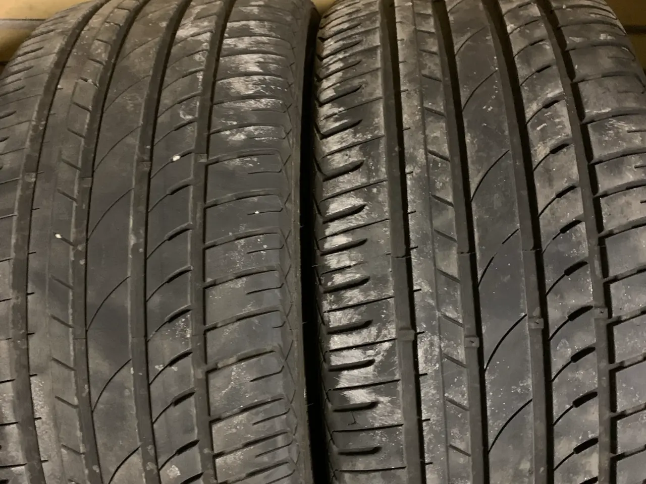 Billede 1 - 235/35 19” sommerdæk 