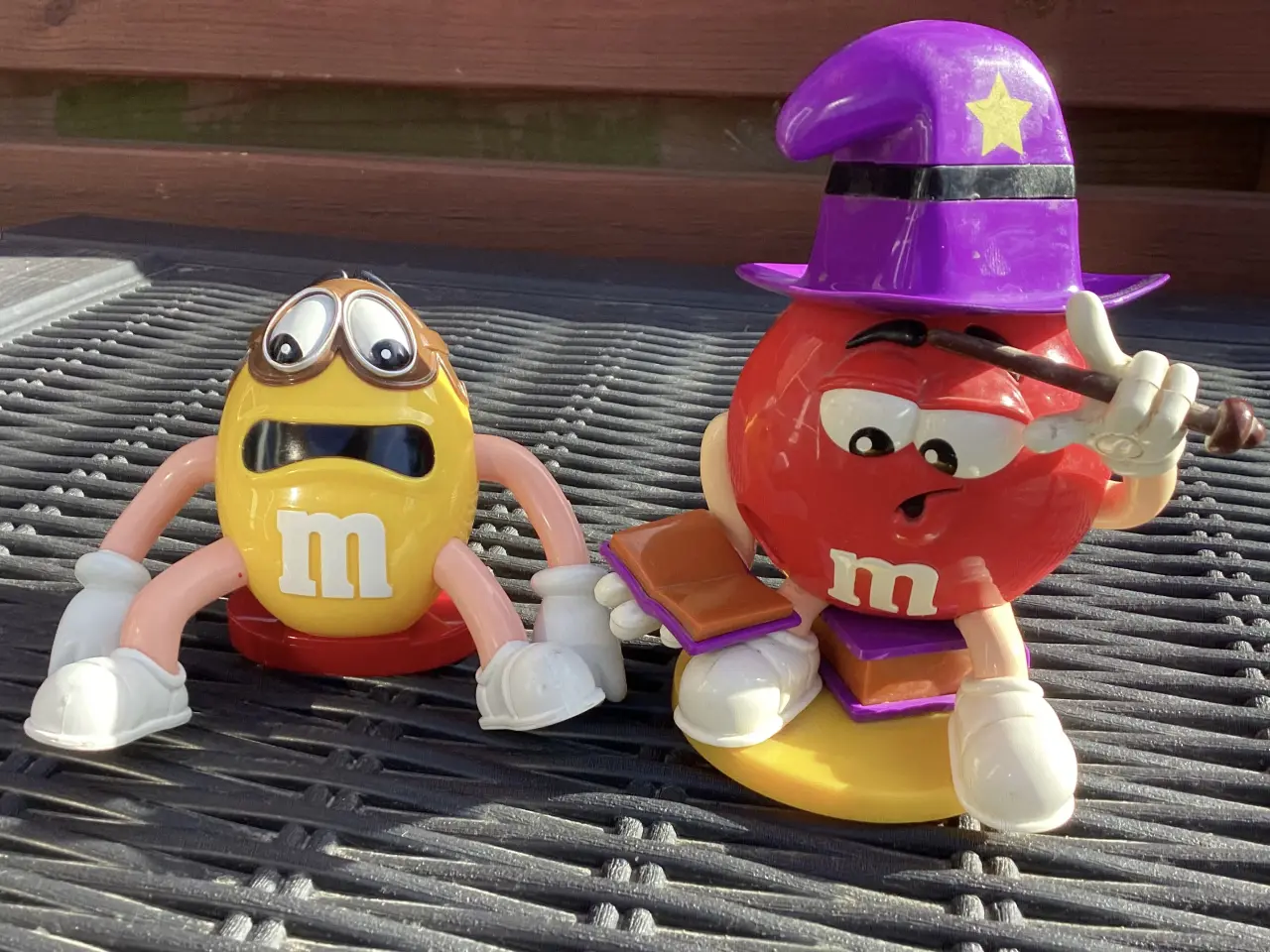 Billede 8 - M&M låg- figurer 2 styk samlet