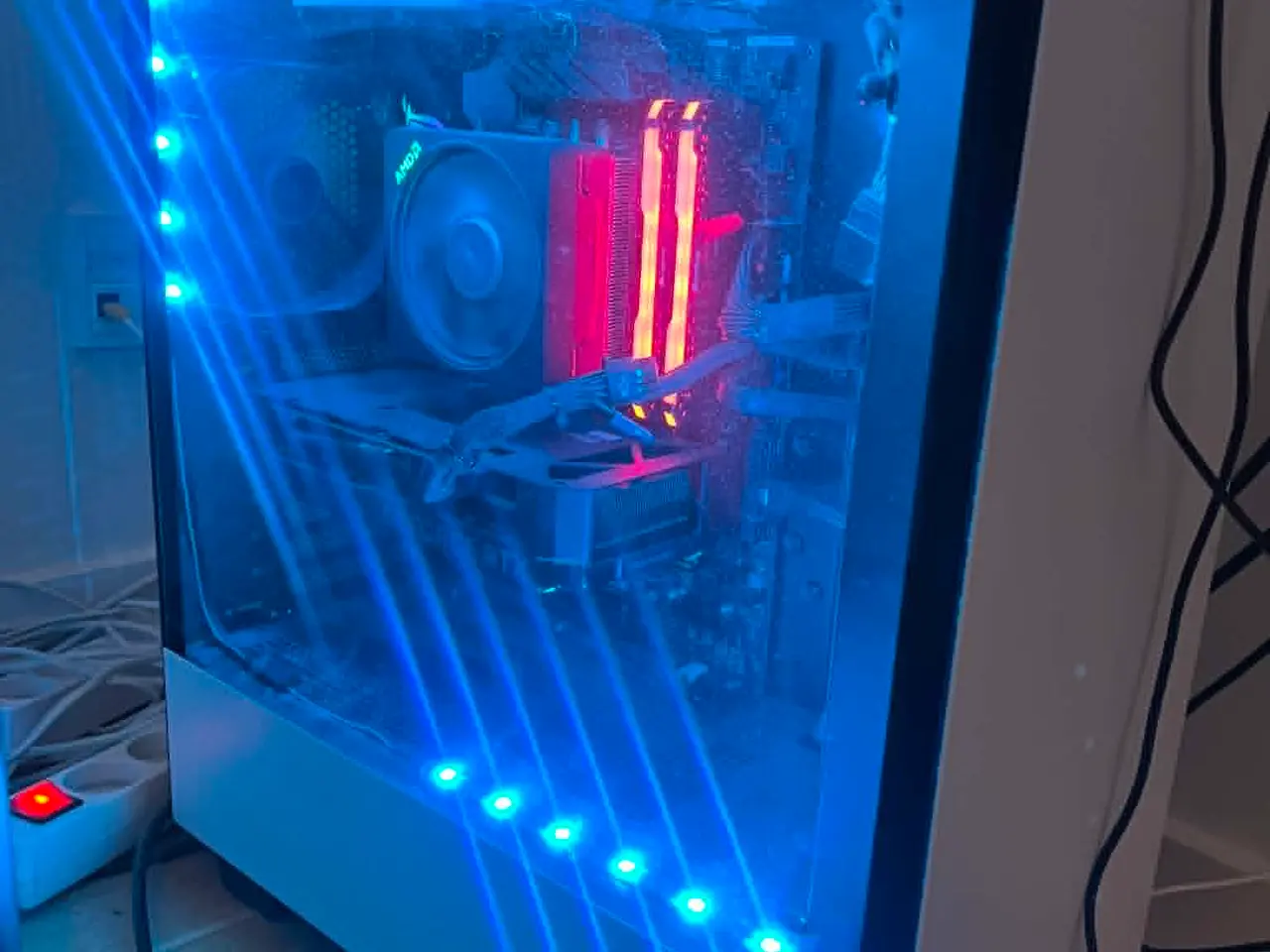 Billede 2 - 🔥 KOMPLET GAMER SETUP SÆLGES – KLAR TIL 144FPS GA