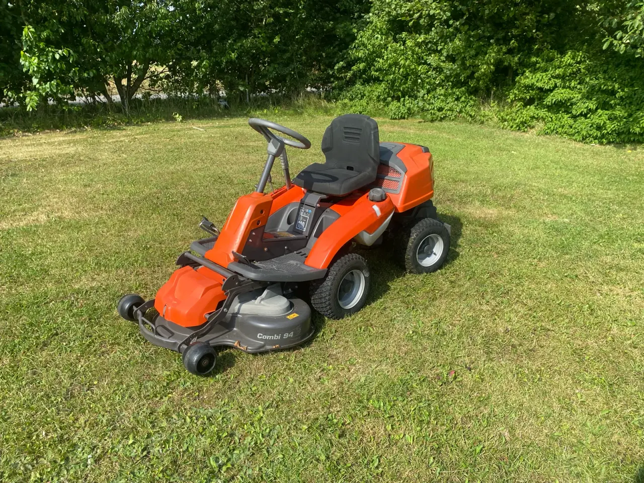 Billede 1 - Husqvarna R213C havetraktor