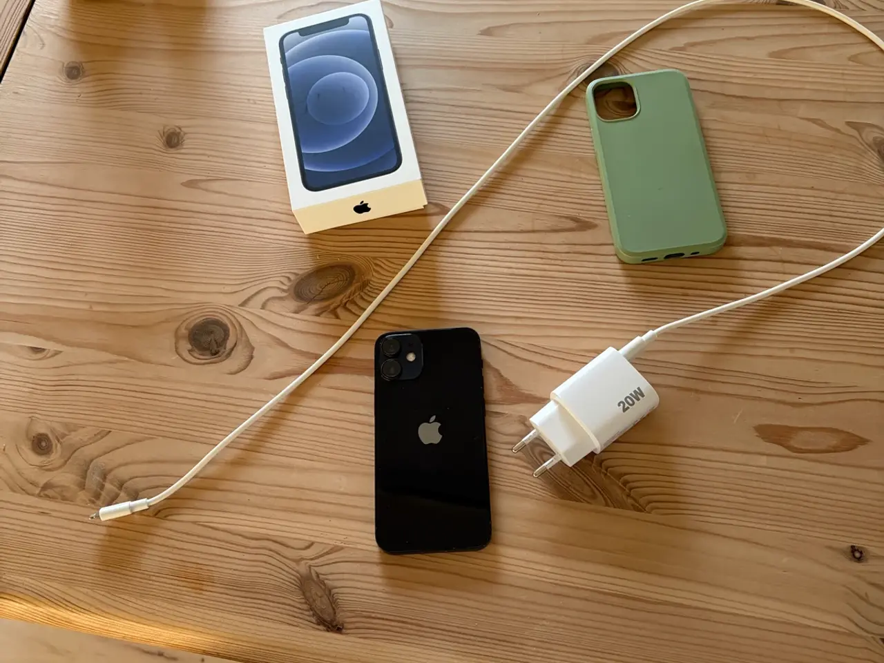 Billede 2 - iPhone 12 Mini, 64 GB, sort