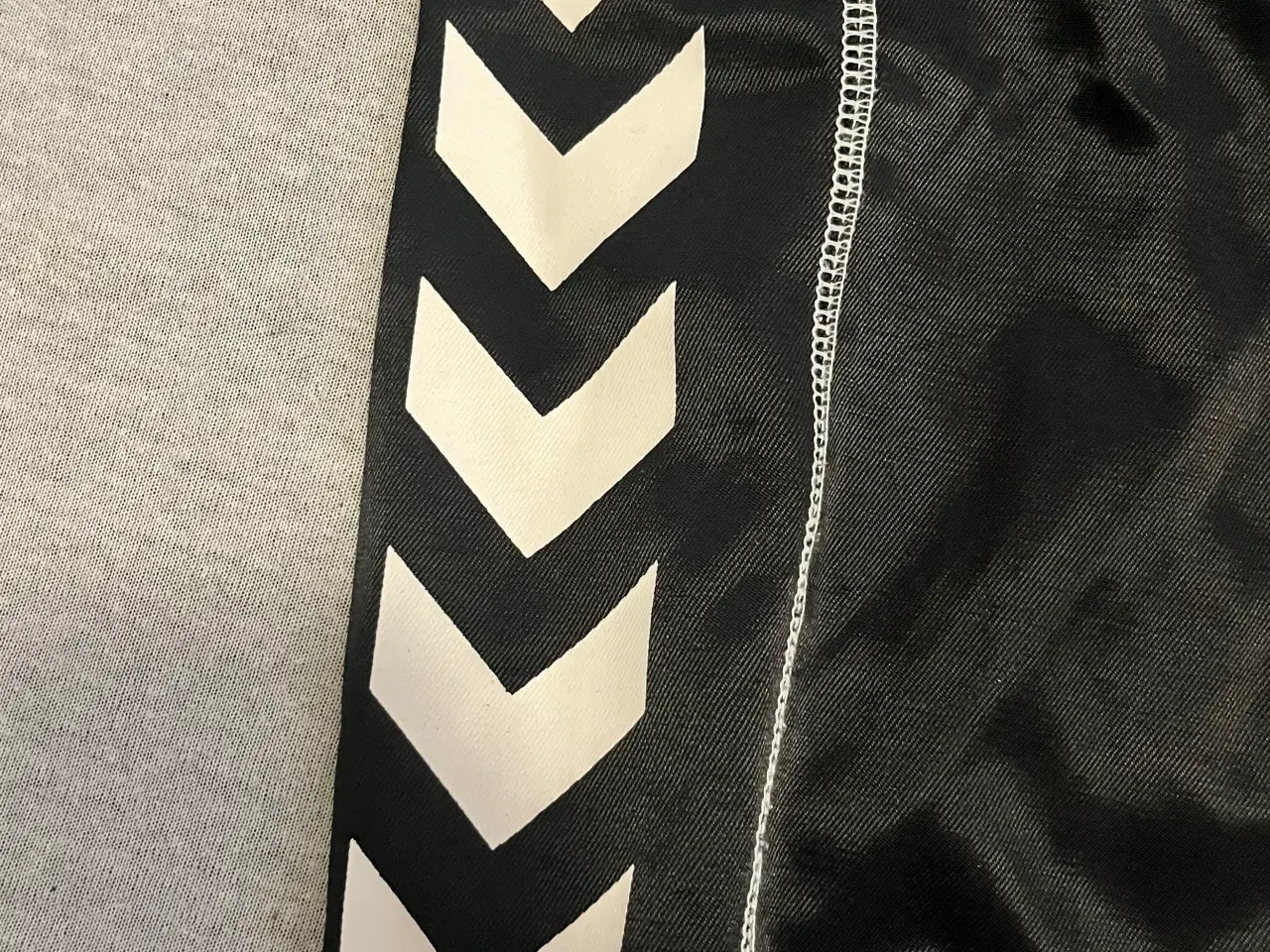 Billede 3 - Knickers fra Hummel.