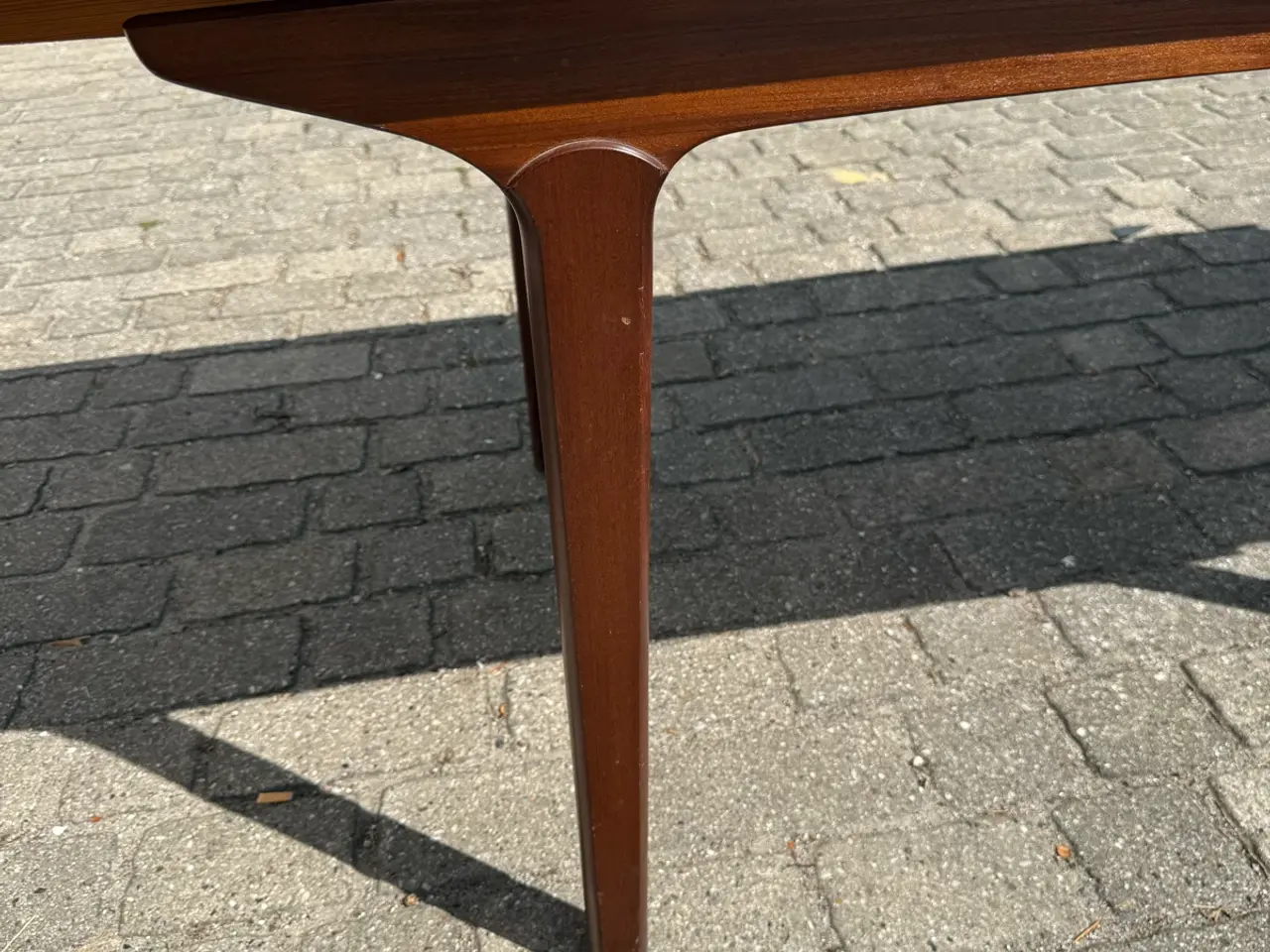 Billede 4 - Teaktræ spisebord – designet af Henning Kjærnulf