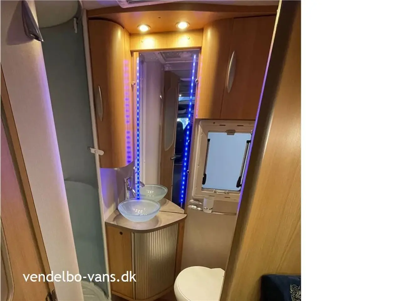 Billede 12 - 2008 - Chausson Allegro 96 Enkelsenge i lav (sidde) højde og toilet og bad i bagenden