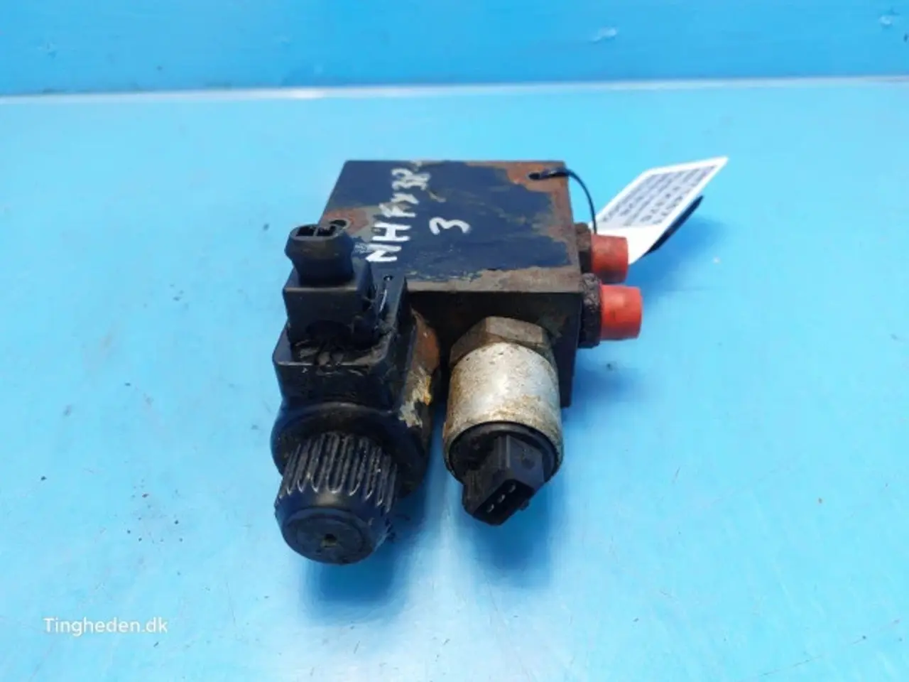 Billede 3 - New Holland FX375 Hydraulikventil 9831828
