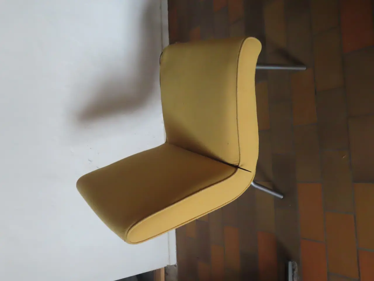 Billede 2 - 2 pers. Sofa, 3 loungestole samt sofabord mv.