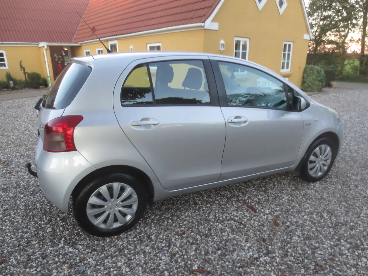 Billede 5 - Toyota Yaris 1.4 D År 08. Nysynet.