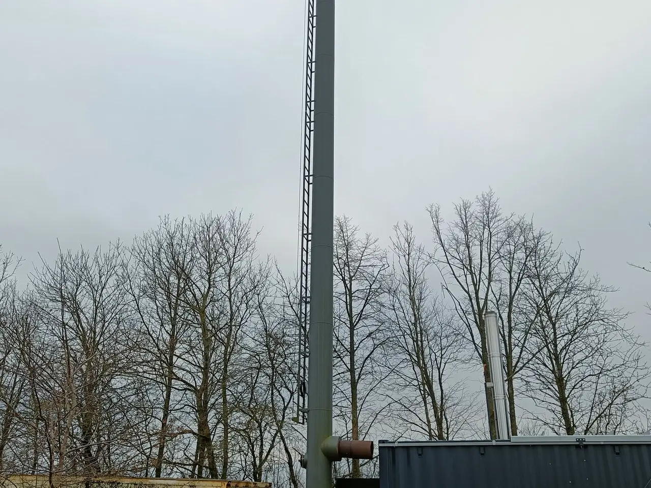 Billede 3 - - - - Skorsten  16 meter