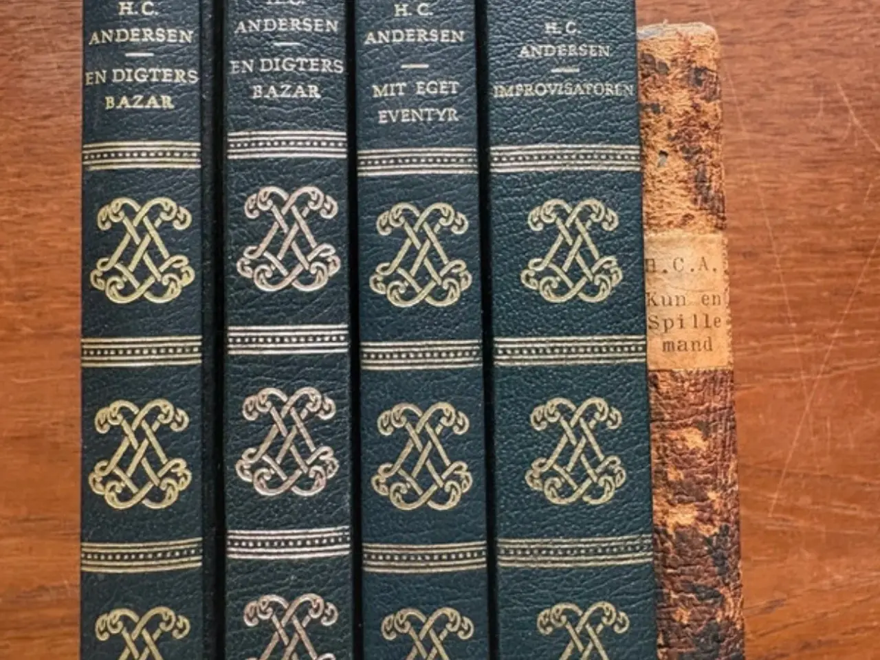 Billede 1 - HC Andersen bøger