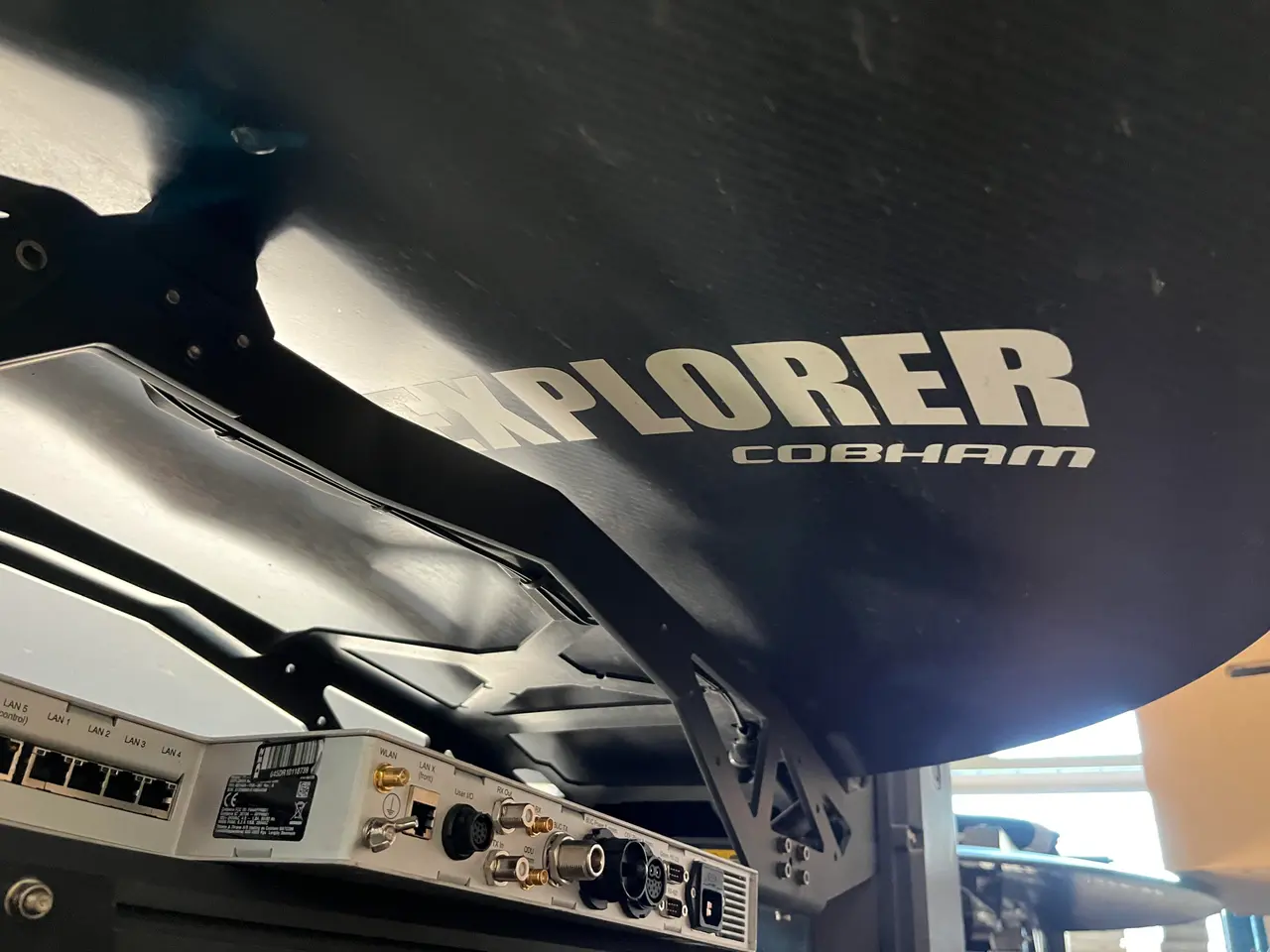 Billede 11 - Cobham Explorer, VSAT-antenne