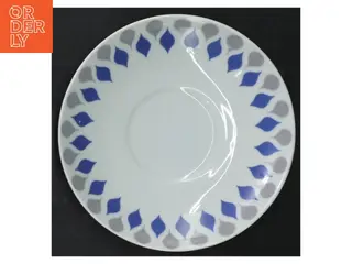 Porcelæn underkop med farvet mønster fra Lyngby (str. Ø 13,5 cm)