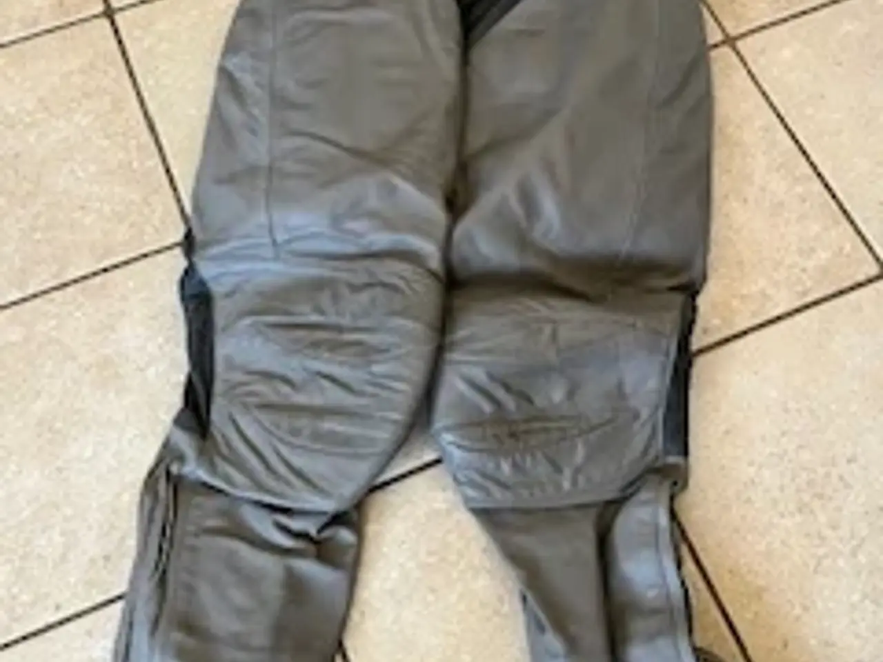 Billede 4 - Diff motorcykel læder jakke og Bukser.