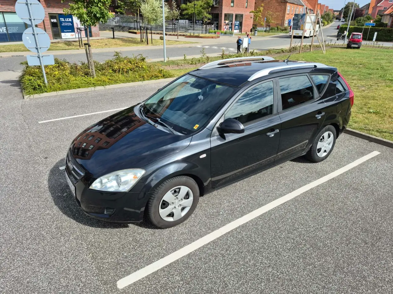 Billede 8 - Kia Ceed med træk