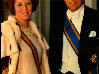 Dronning Beatrix - Prins Claus - Holland - spanjersberg 830 - Ubrugt