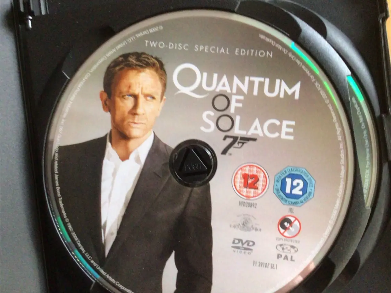 Billede 2 - Quantum of solace 7.   (007).        2stk dvder