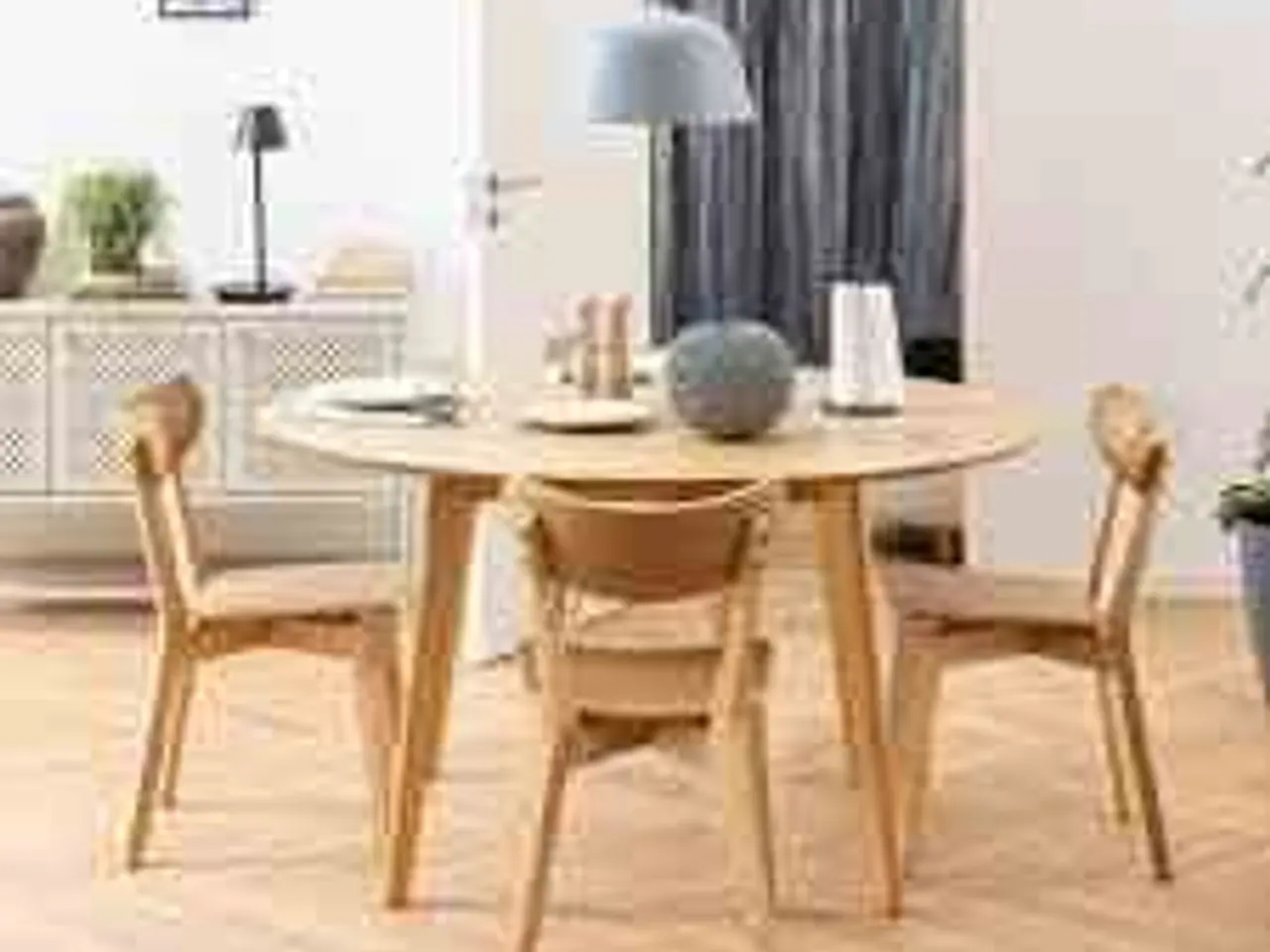 Billede 1 - Roxby rundt spisebord - eg m/egestel Ø: 120cm