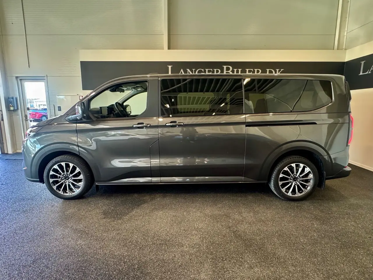 Billede 2 - Ford Tourneo Custom 340 L2 2,5 PHEV Titanium X CVT