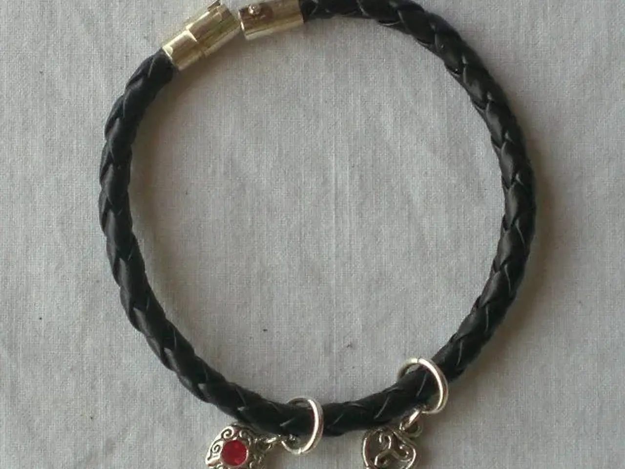 Billede 1 - Armbånd m. charms