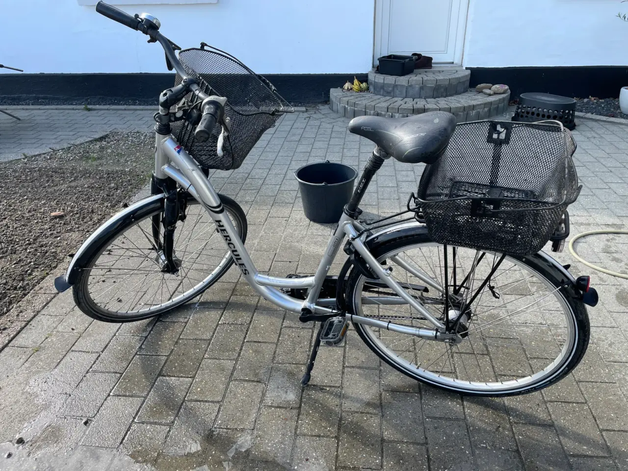 Billede 1 - Damecykel med lav indstigning