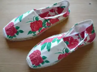 Blomstrede lærredssko, helt nye
