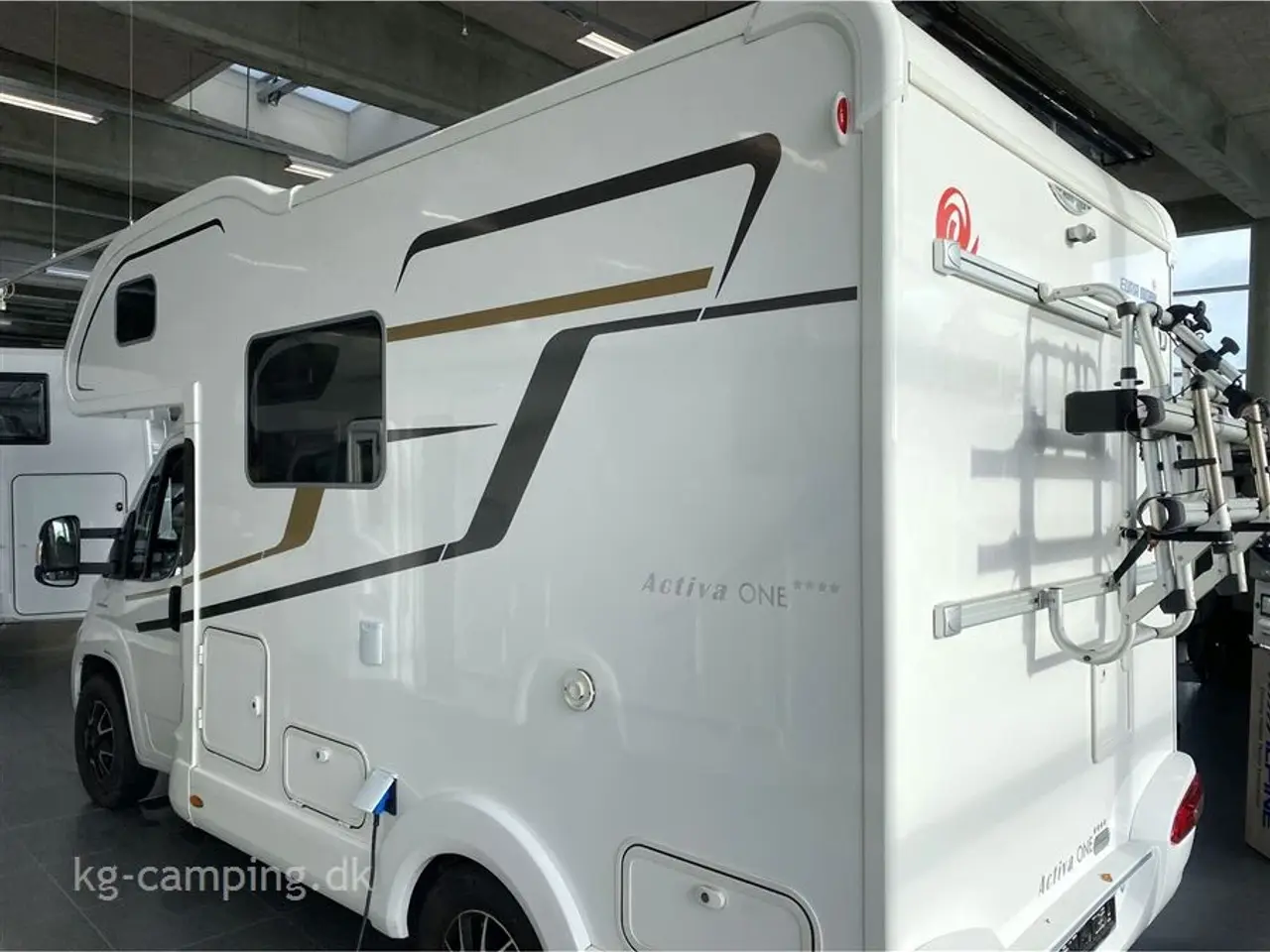 Billede 6 - 2020 - Euramobil Activa One 550 MS Populær lille Euramobil med masser af skabsplads. Bemærk totallængede på 589 cm. Kun kørt 46.500 km