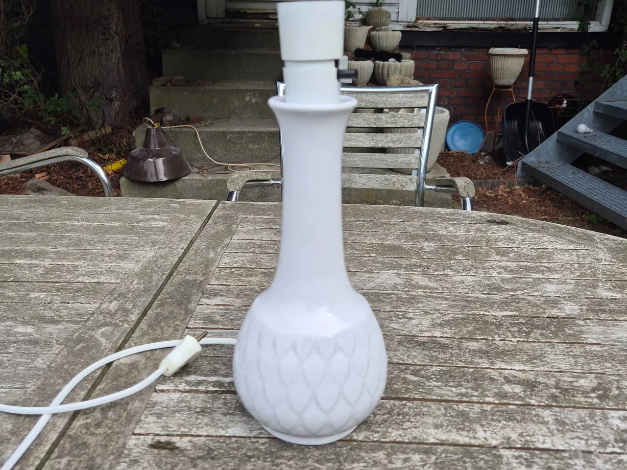 Billede 1 - Elegant hvid bordlampe fra Knabstrup