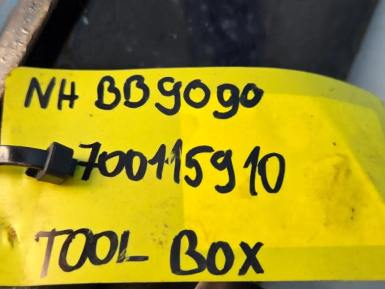 Billede 18 - New Holland BB9090 Værktøjkasse 700115910