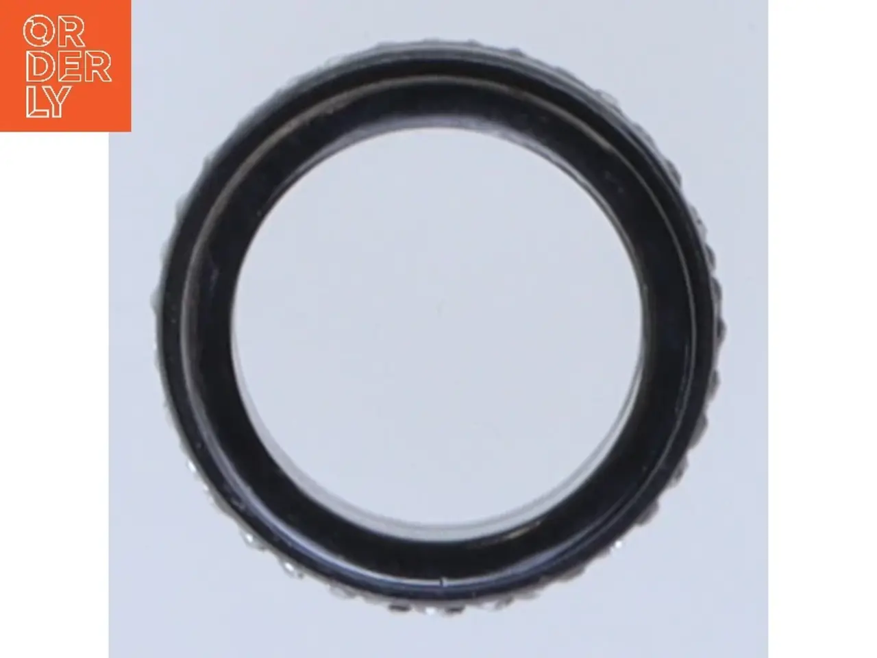 Billede 2 - Sort ring med sten (str. 50 mm)