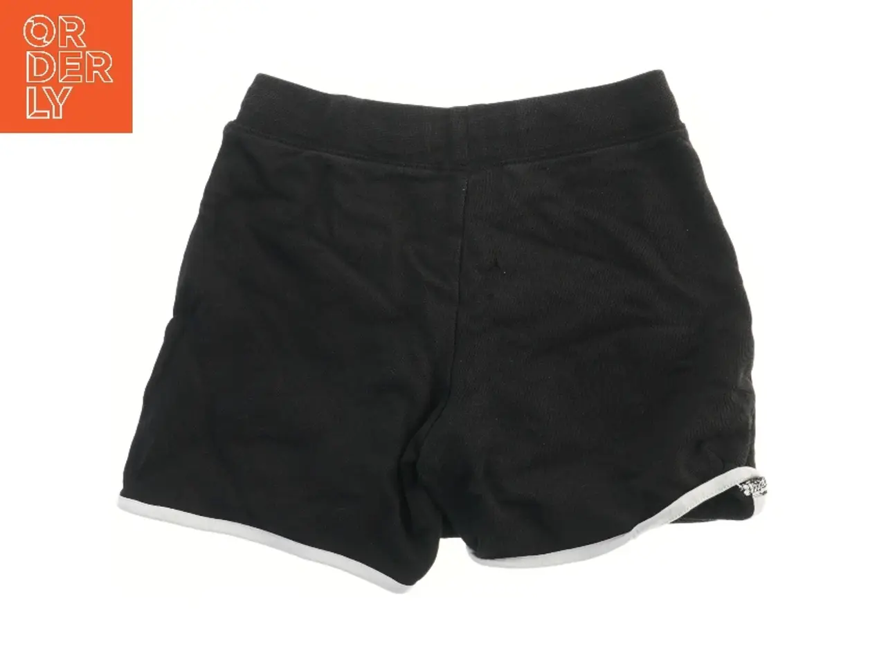 Billede 2 - Ferrari shorts med logo (str. 29,5x30,5 cm)