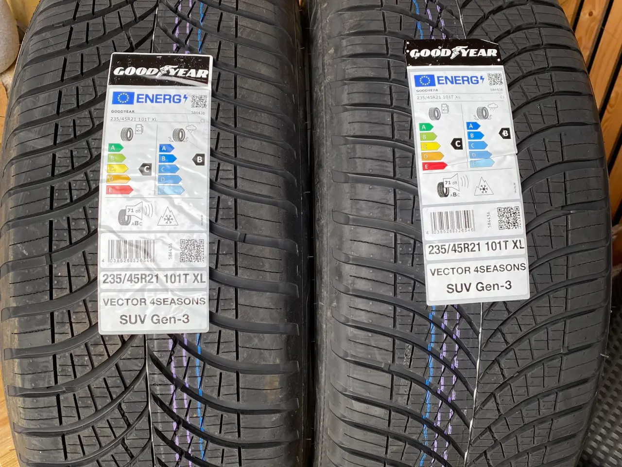 Billede 2 - 21” 235/45-21” Helårs