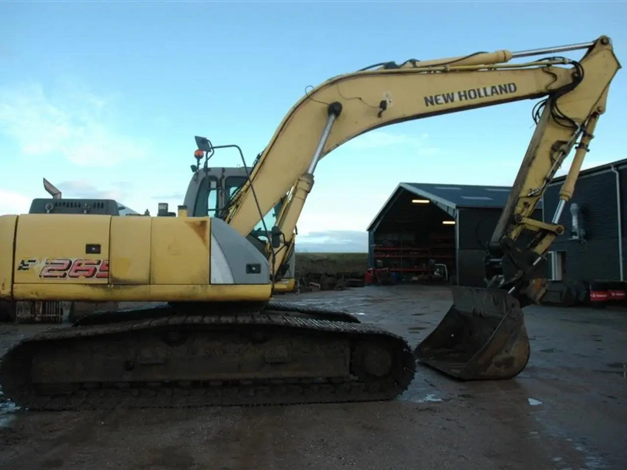 Billede 1 - New Holland E 265 LC