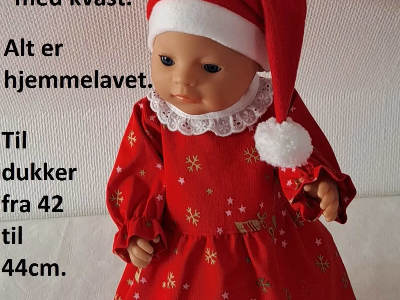 Billede 1 - Julekjoler og nissetøj til dukker fra 42 til 43cm.