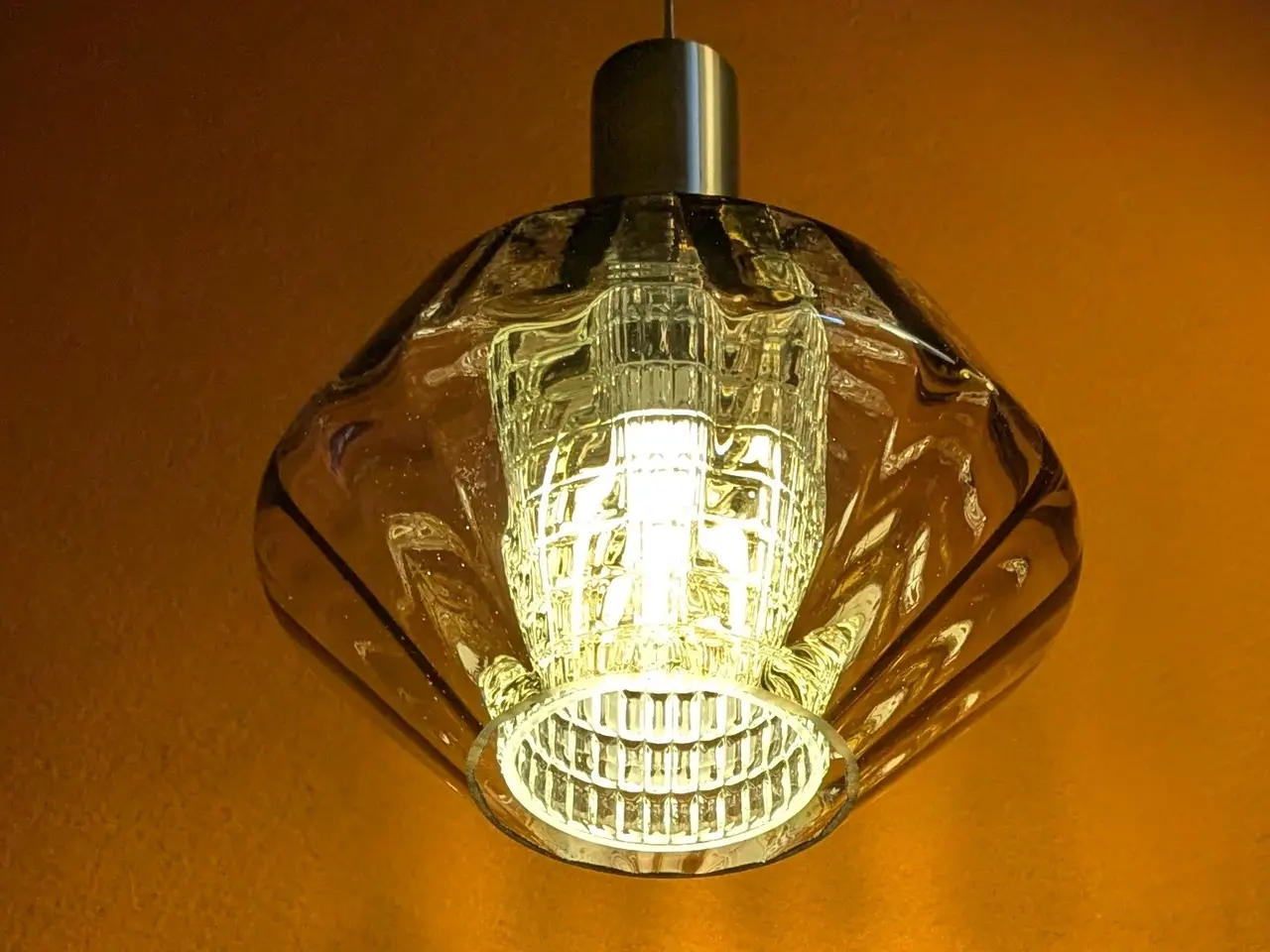Billede 8 - Loftslampe i ravfarvet glas.
