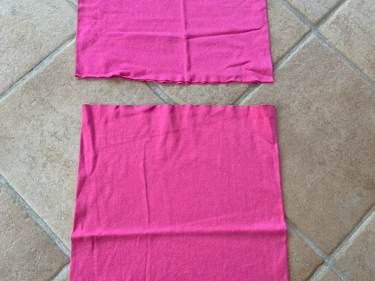 Billede 2 - Stof i pink