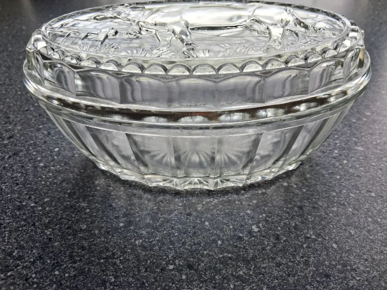 Billede 1 - Oval Vintage Smørskål med glaslåg