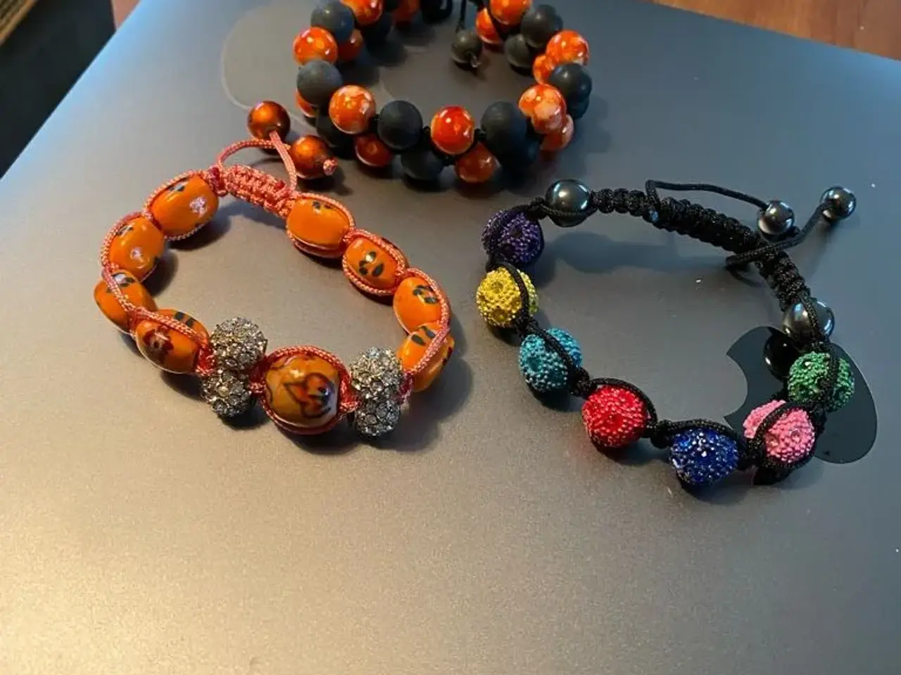 Billede 3 - Flotte nye armbånd
