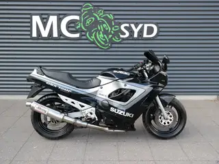 Suzuki GSX 750 F ENGROS/UDEN KLARGØRING