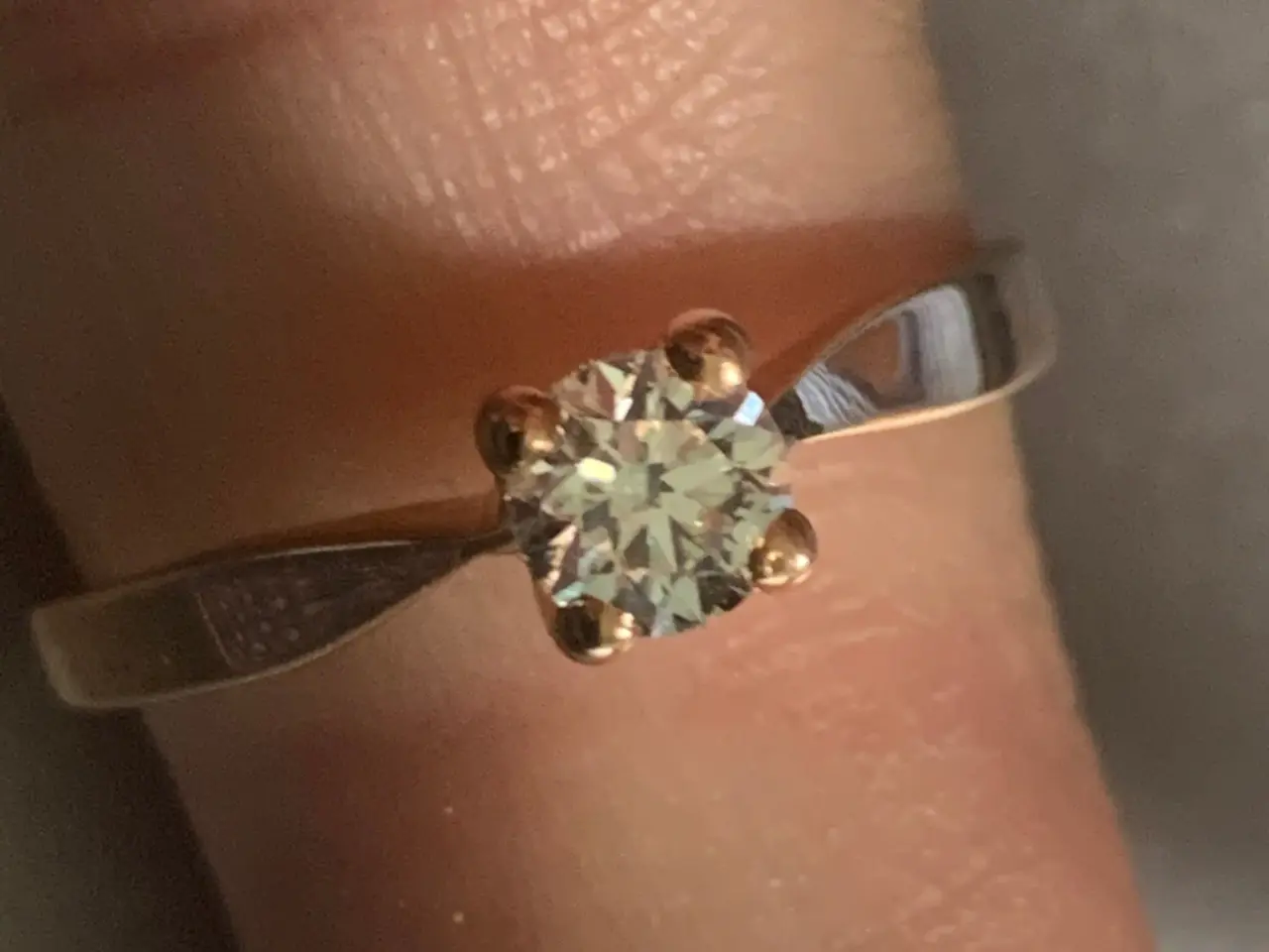 Billede 1 - Solitaire ring m. Brilliant