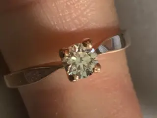 Solitaire ring m. Brilliant