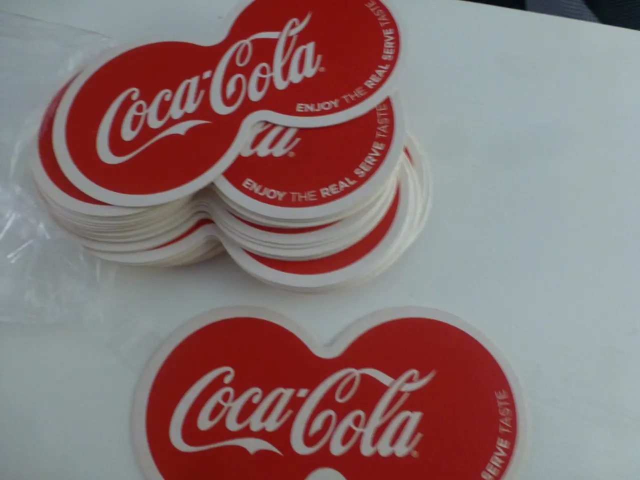 Billede 1 - Coca-Cola Flaskebrikker i pap 5Kr/Stk