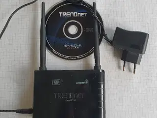 WiFi extender / repeater