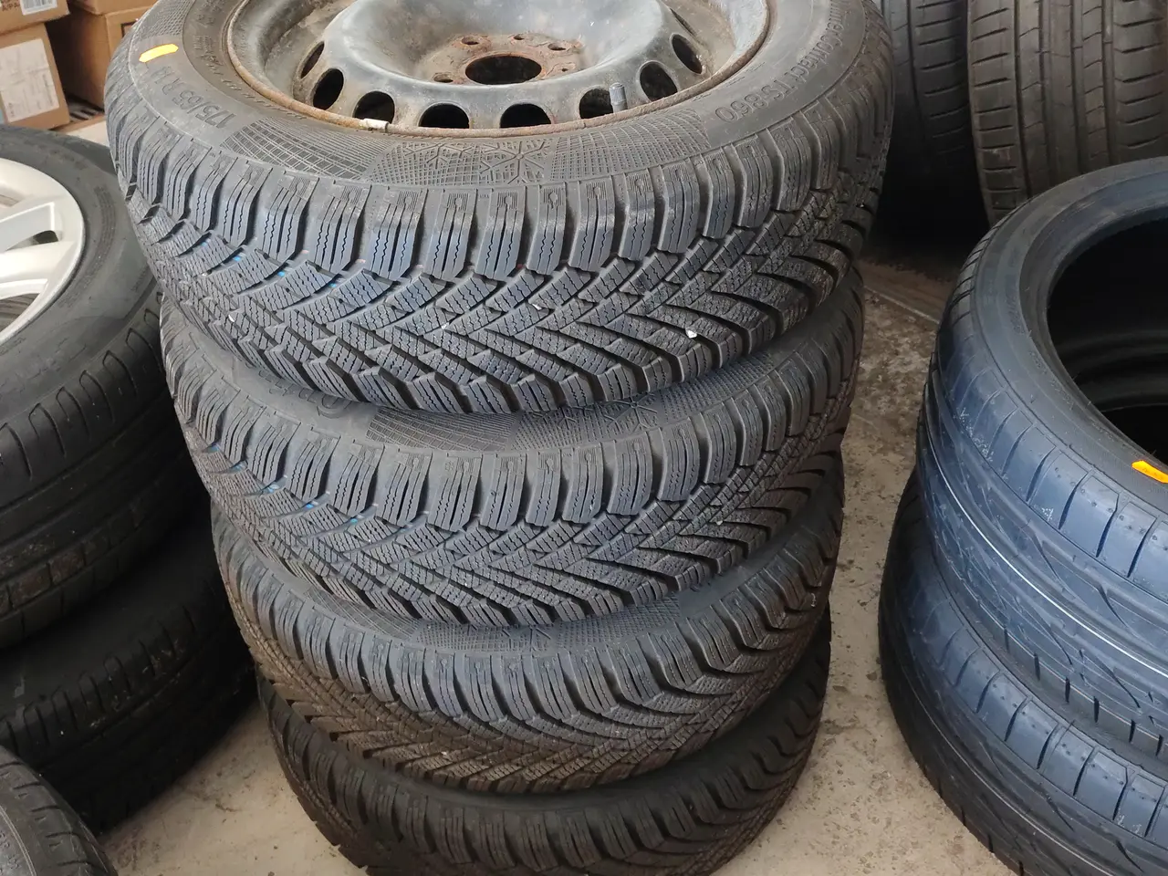 Billede 1 - Fire stålfælge med dæk CONTINENTAL 175/65 R 14