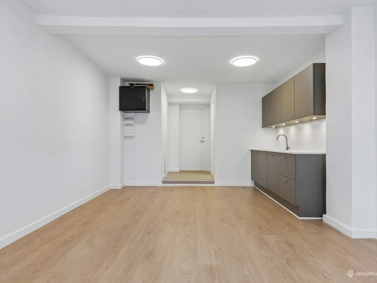 Billede 10 - Kontor i parterre med central placering