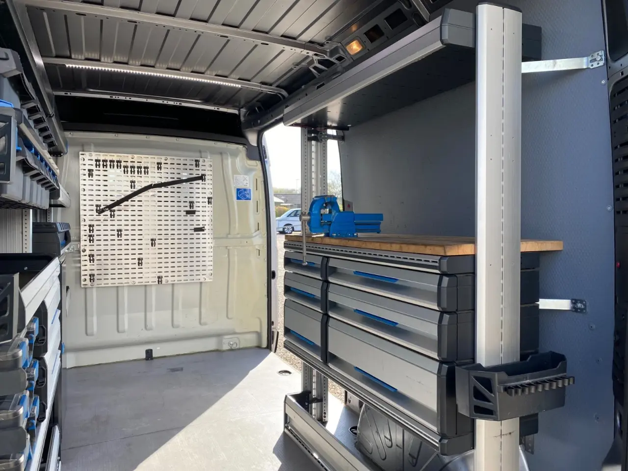 Billede 11 - Peugeot Boxer 335 2,2 BlueHDi 140 L2H2 Premium