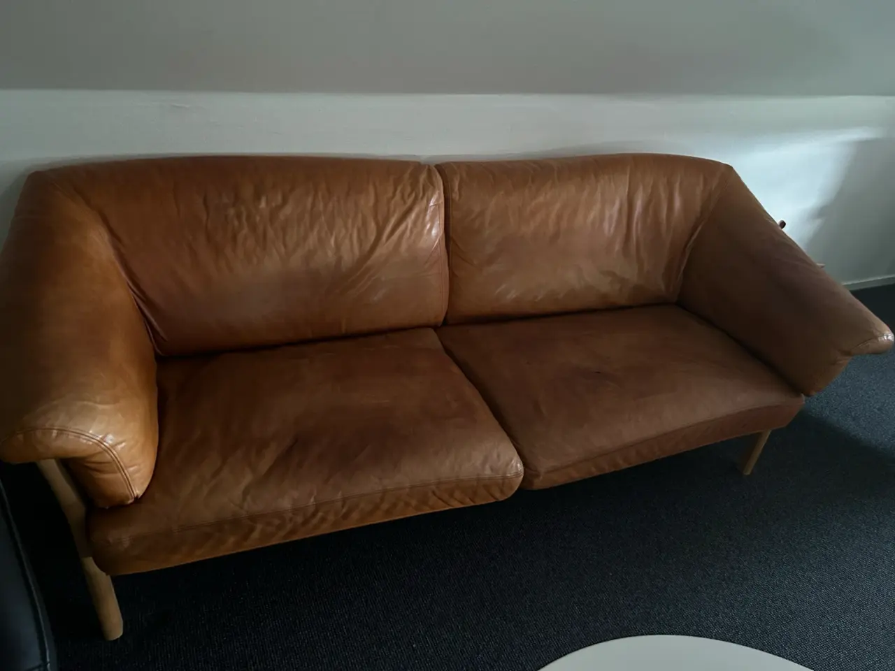 Billede 1 - Kvalitetslædersofa i cognac – Hurtig afhentning!